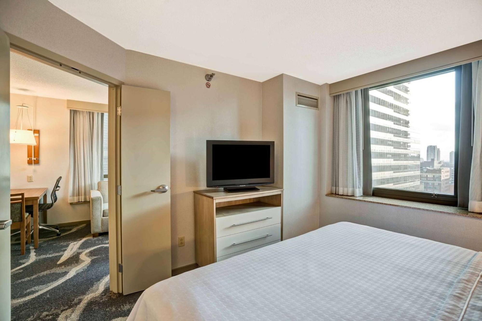 Homewood Suites By Hilton Chicago Downtown Bagian luar foto